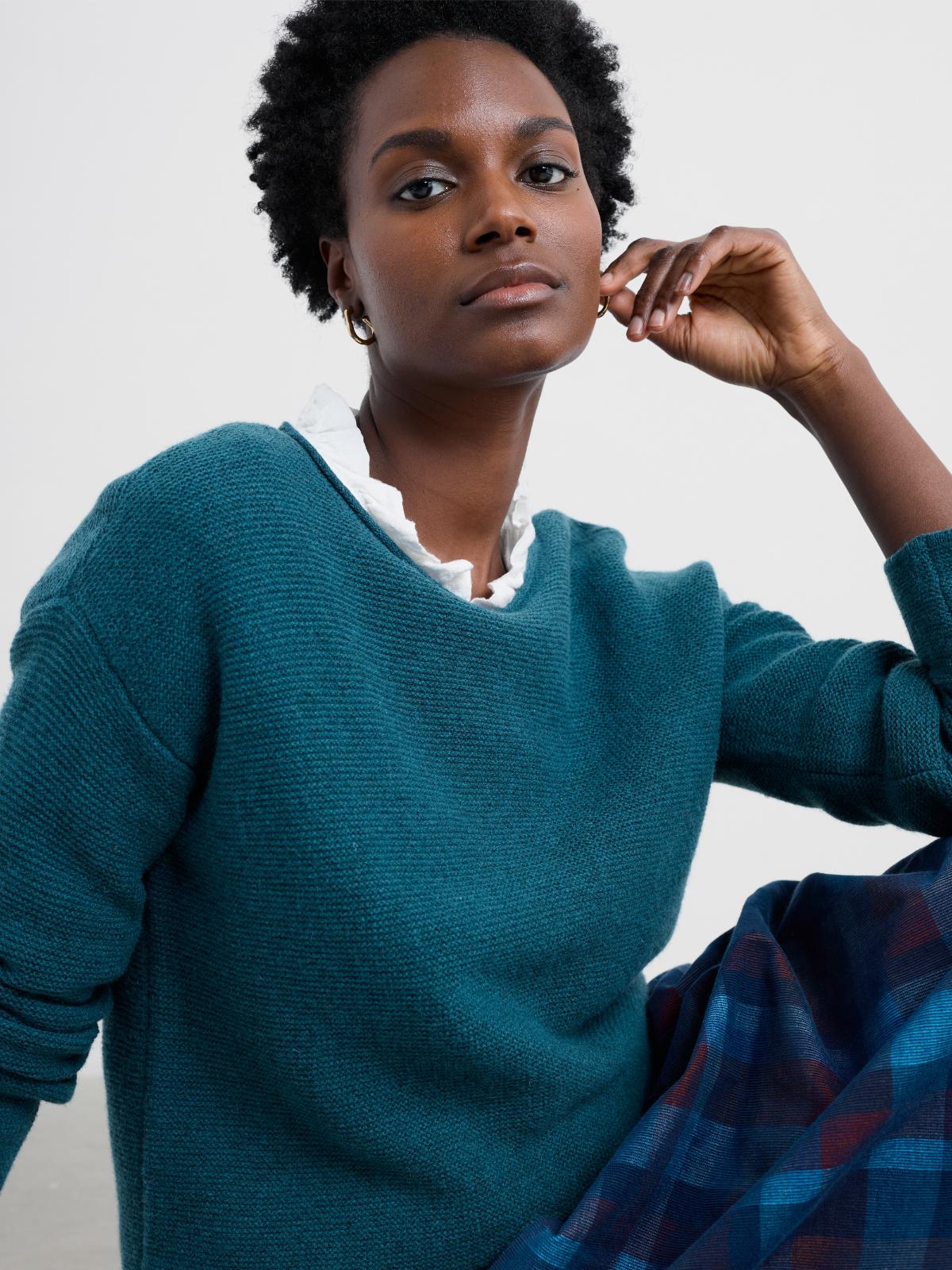 Sweter Fruity Dark Eden